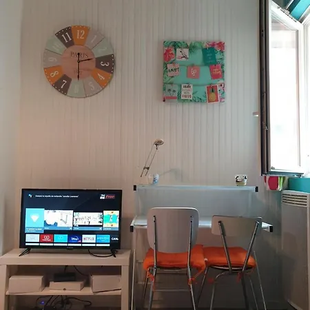 Simplicien *cosy* Plein Centre De *tv* Wifi *cafe* Apartment Poitiers