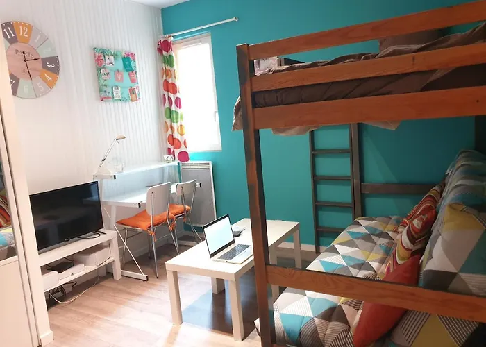 Simplicien *cosy* Plein Centre De *tv* Wifi *cafe* דירה